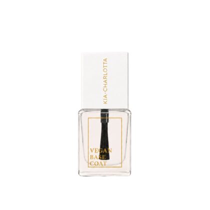 Kia Charlotta nagellak base coat