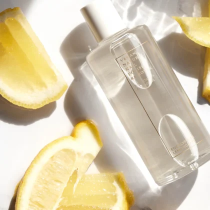 Kia-Charlotta nagellak remover